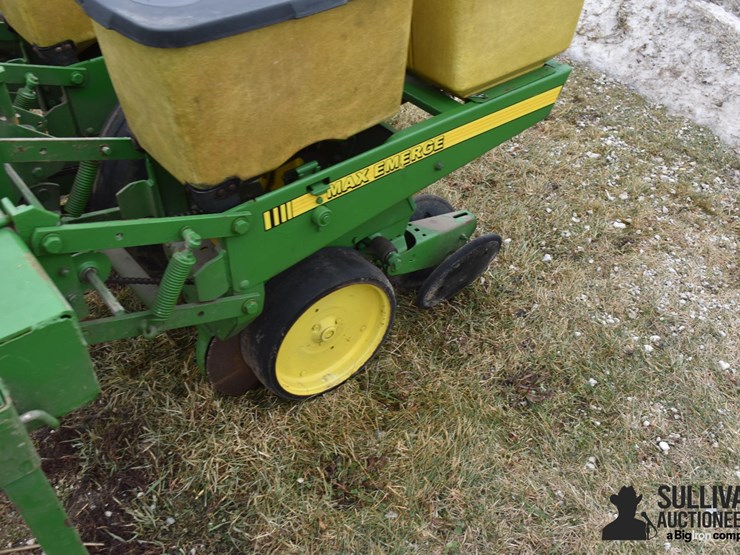 john-deere-2r30-planter-image-11