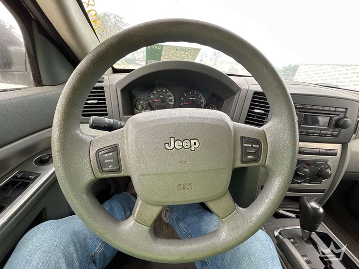 2005-jeep-grand-cherokee-image-12
