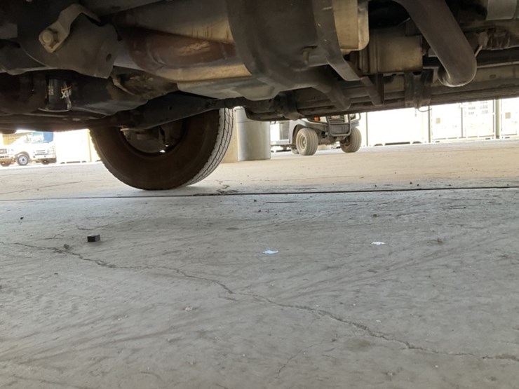 2008-ford-cargo-image-26