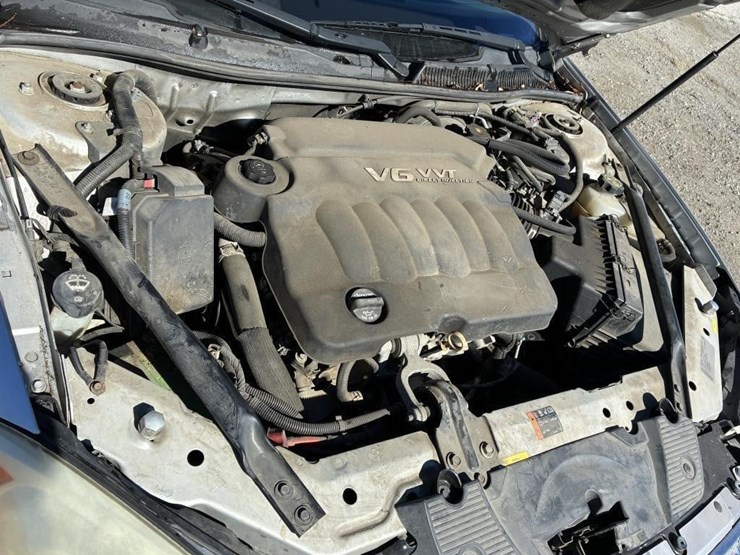 2013-chevrolet-impala-sedan-image-7