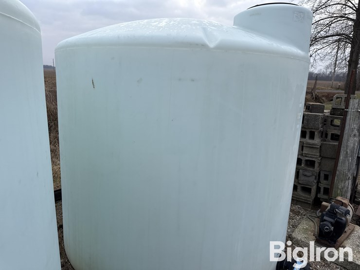 norwesco-2,500-gal-storage-tank-image-4