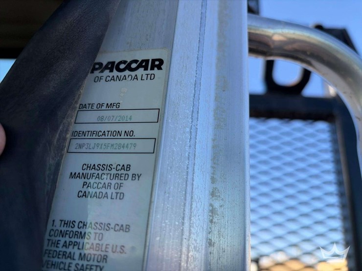 2015-peterbilt-348-image-5