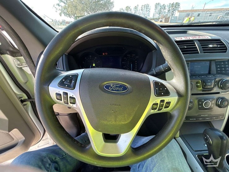 2013-ford-explorer-image-14