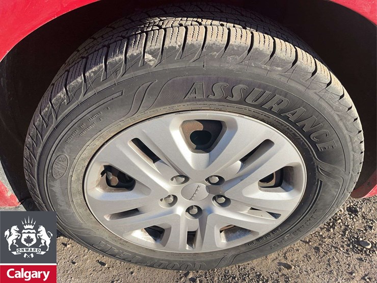 2014-dodge-grand-caravan-sxt-image-13