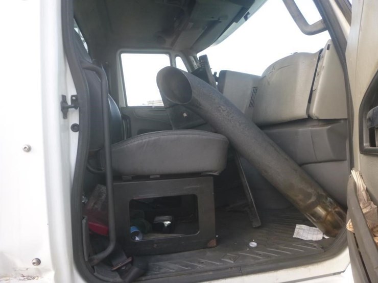 2012-international-prostar-image-12