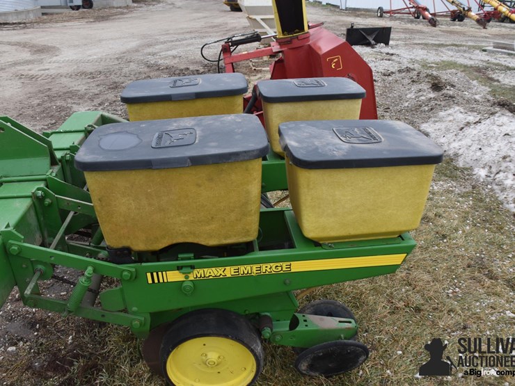 john-deere-2r30-planter-image-13