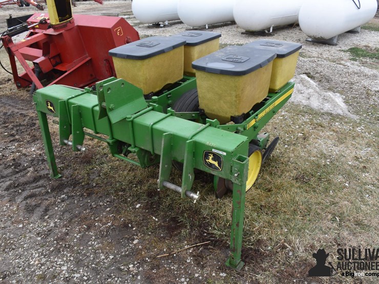 john-deere-2r30-planter-image-9