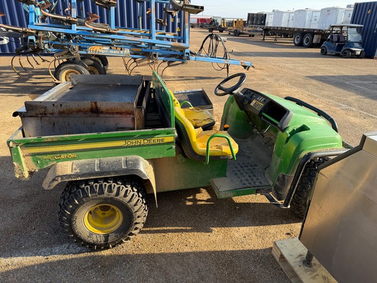 john-deere-gator-image-9
