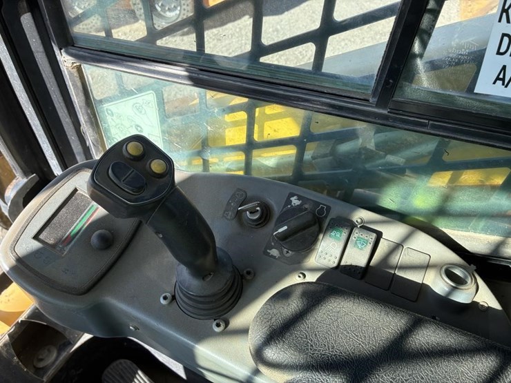 2018-yanmar-t210-image-15