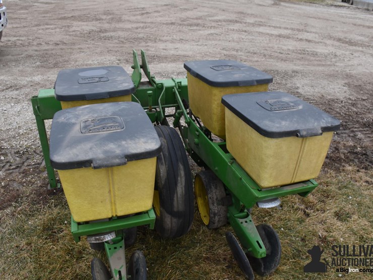 john-deere-2r30-planter-image-14
