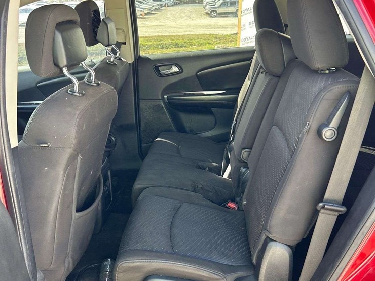 2014-dodge-journey-image-21