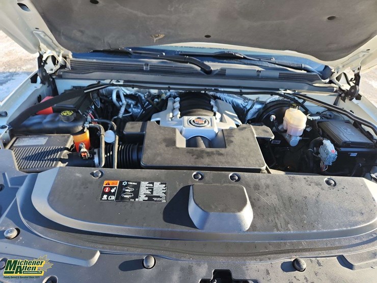 2015-cadillac-escalade-image-28