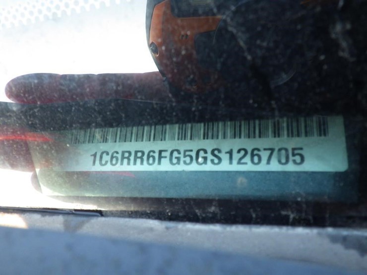 2016-dodge-1500-image-15