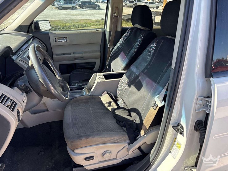 2011-ford-flex-image-11