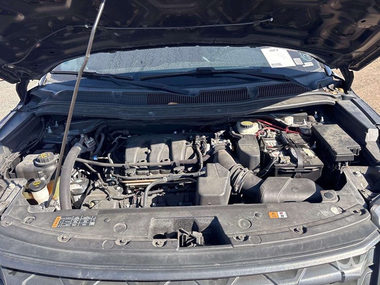 2016-ford-explorer-image-7