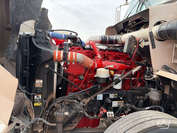 2012-kenworth-t800-image-11