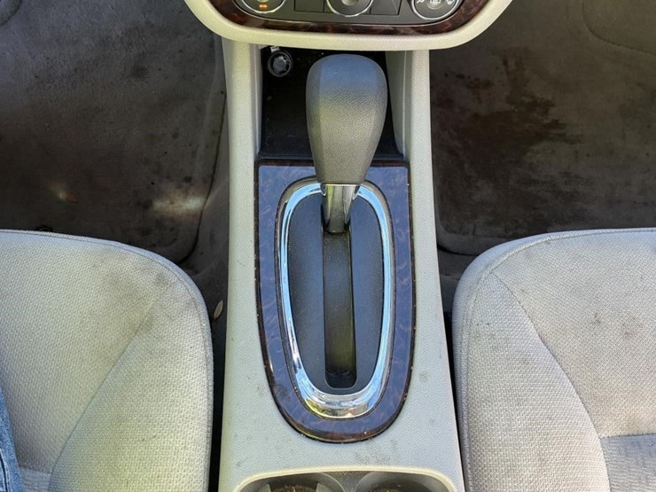 2013-chevrolet-impala-sedan-image-14