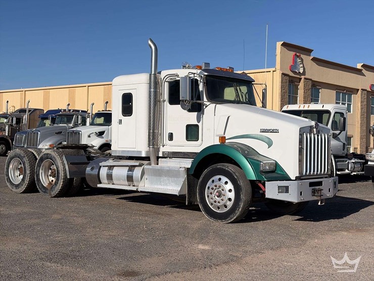 2013-kenworth-t800-image-4