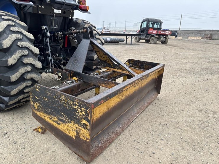 2017-new-holland-workmaster-40-image-15