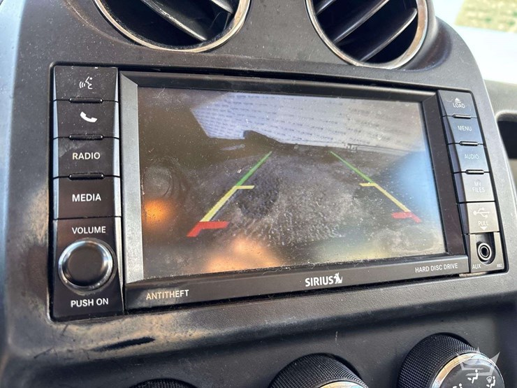 2016-jeep-patriot-image-17