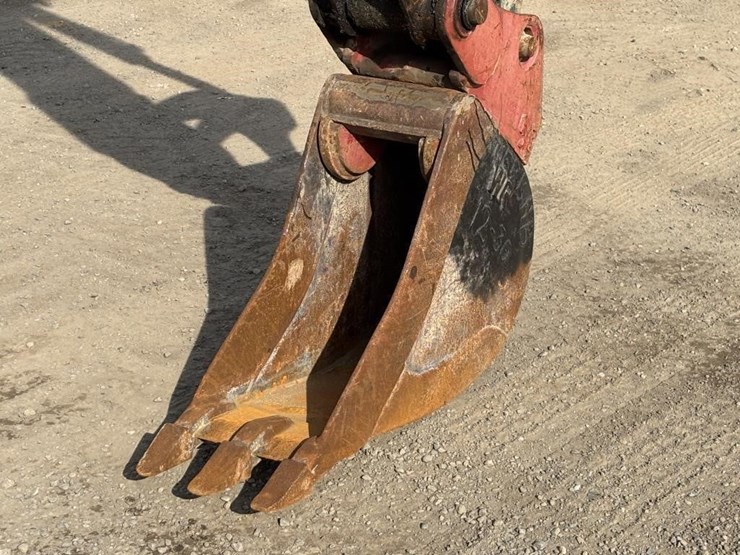 2017-case-580sn-image-8