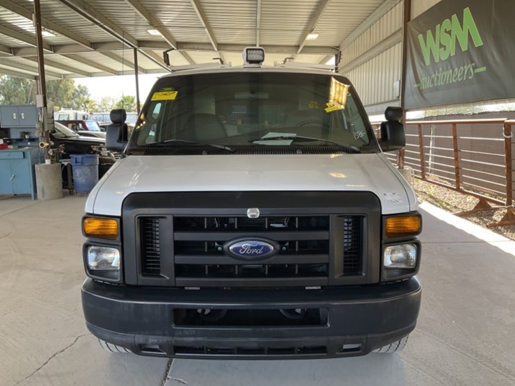 2008-ford-cargo-image-3