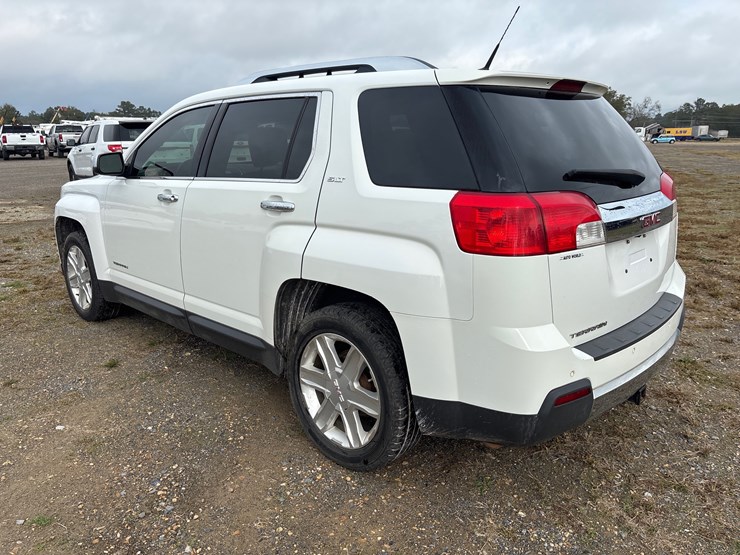 2011-gmc-terrain-slt-image-4
