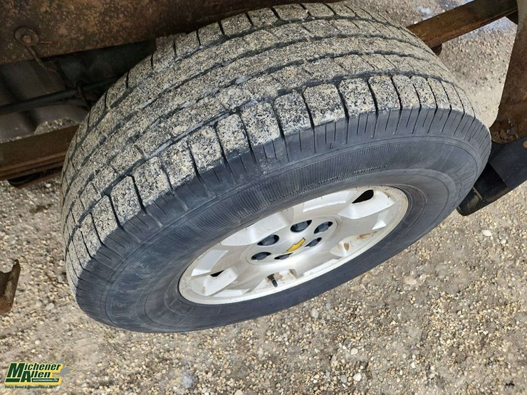 2011-chevrolet-silverado-1500-image-10