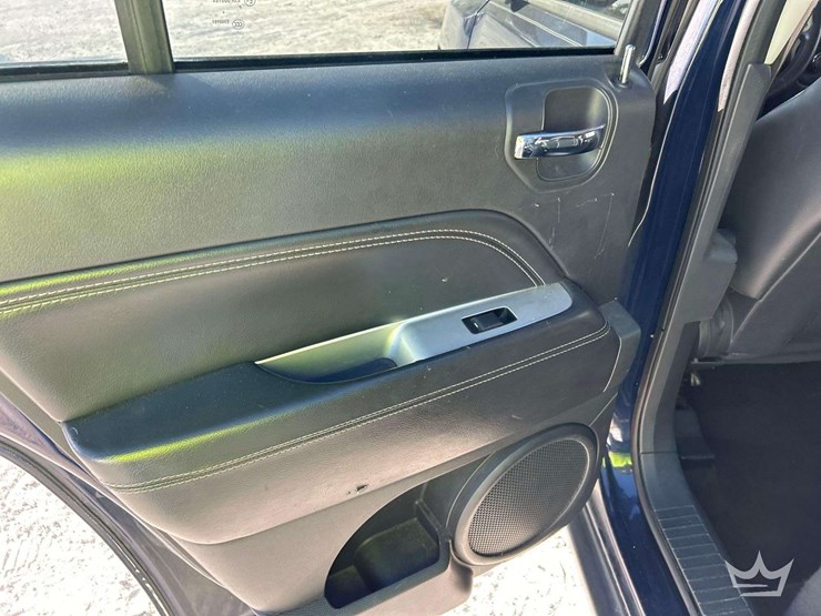 2014-jeep-compass-image-21