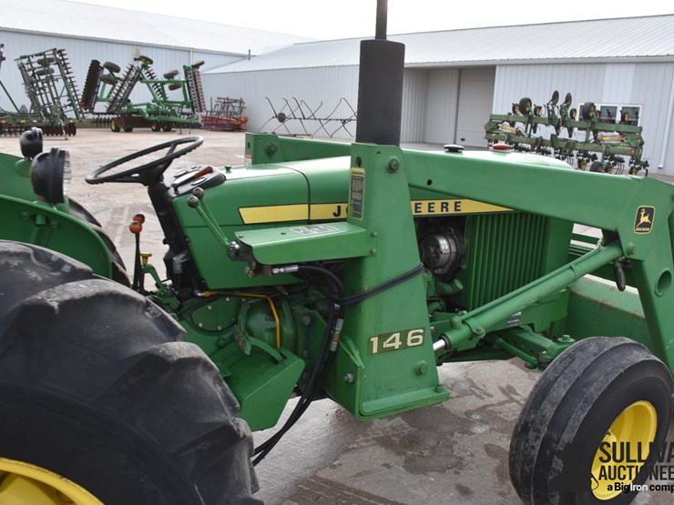 1976-john-deere-2640-image-11