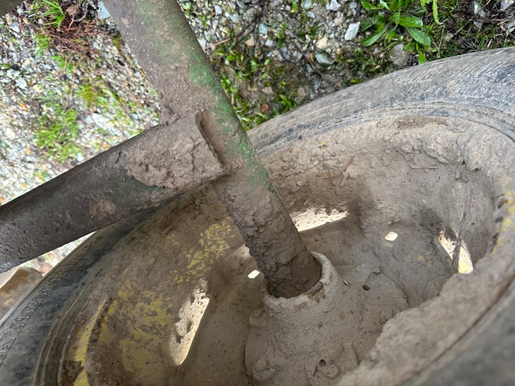 john-deere-630-image-9