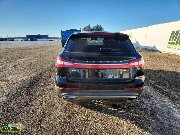 2016-lincoln-mkx-image-7