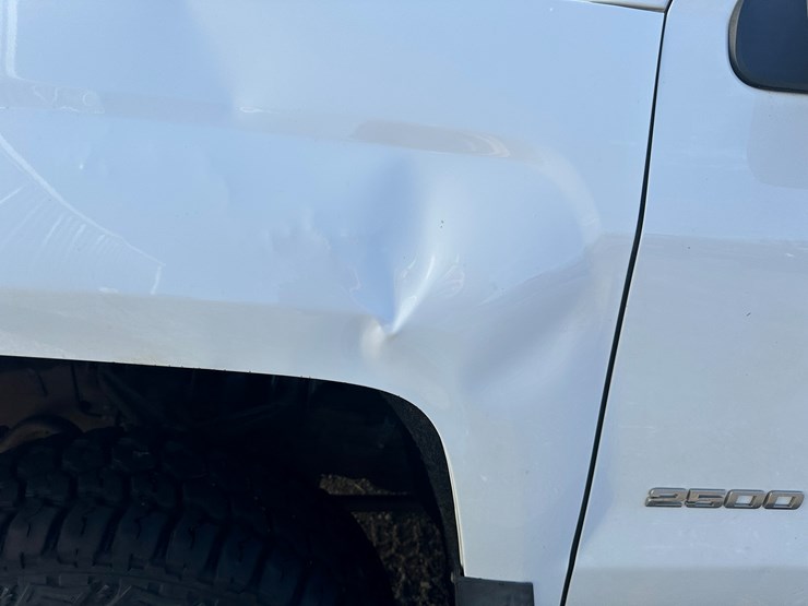 2019-chevrolet-2500-image-33