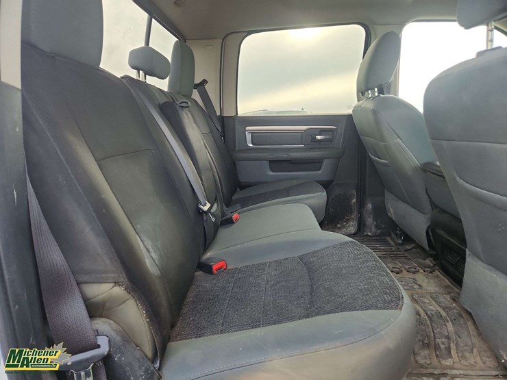 2017-dodge-2500-image-17