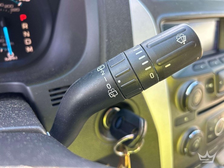 2013-ford-explorer-image-16