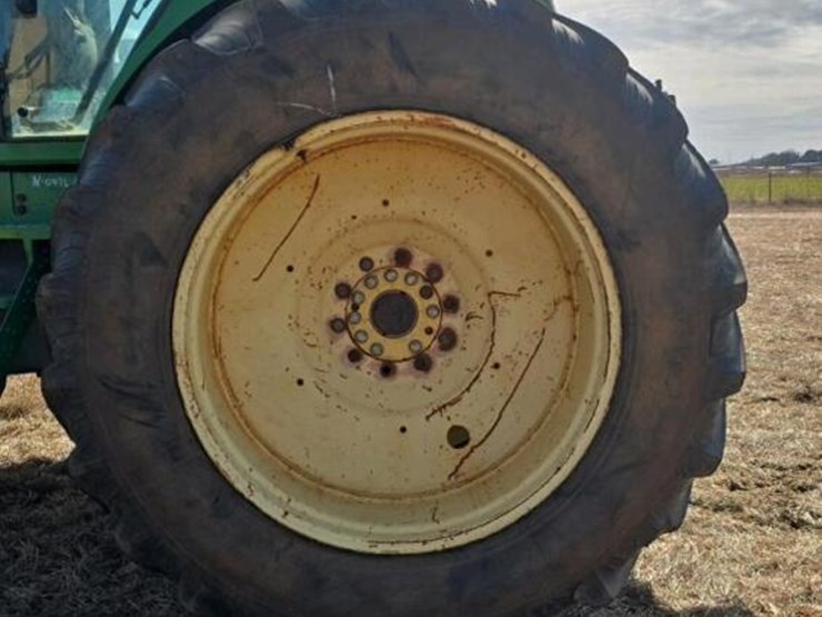 john-deere-8320-image-9