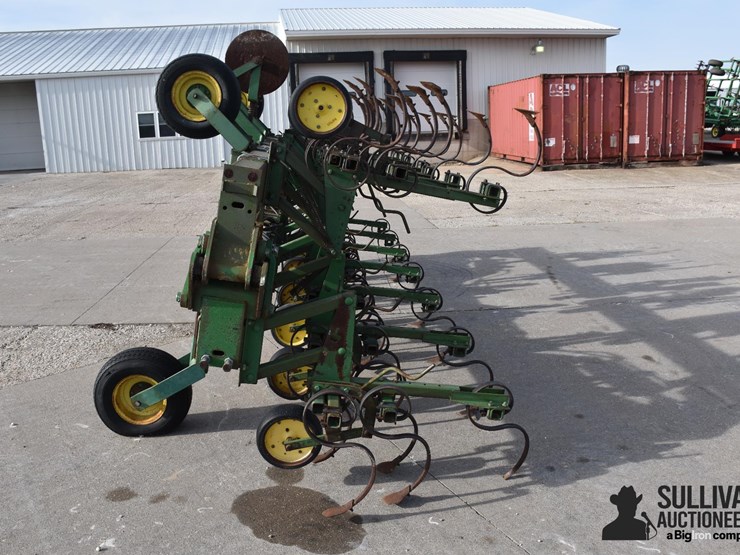 john-deere-845-image-8