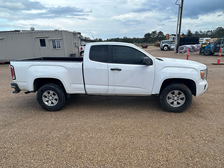2018-gmc-canyon-image-7