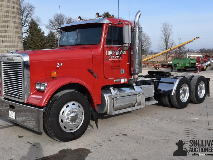 2003-freightliner-fld120-image-1