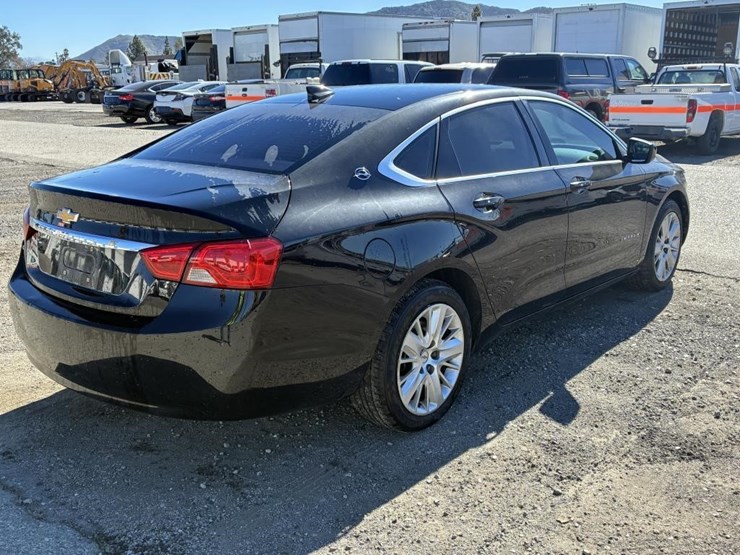 2019-chevrolet-impala-sedan-image-3