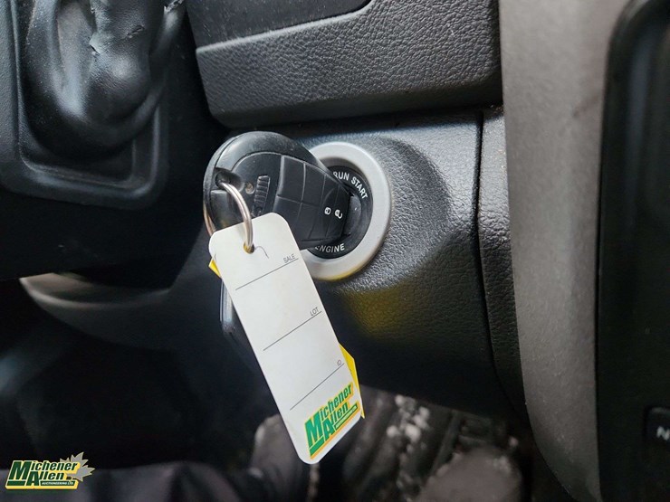 2014-dodge-1500-image-27