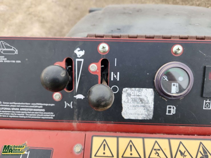 2019-toro-dingo-tx427-image-25