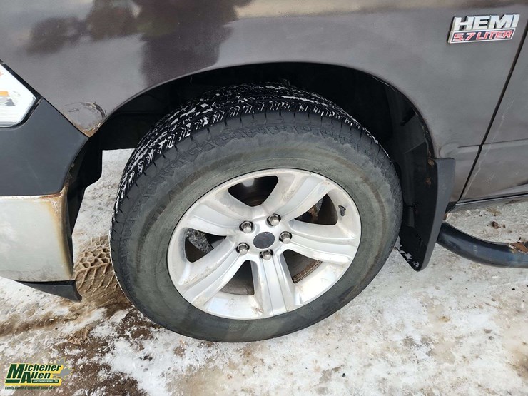 2014-dodge-1500-image-10