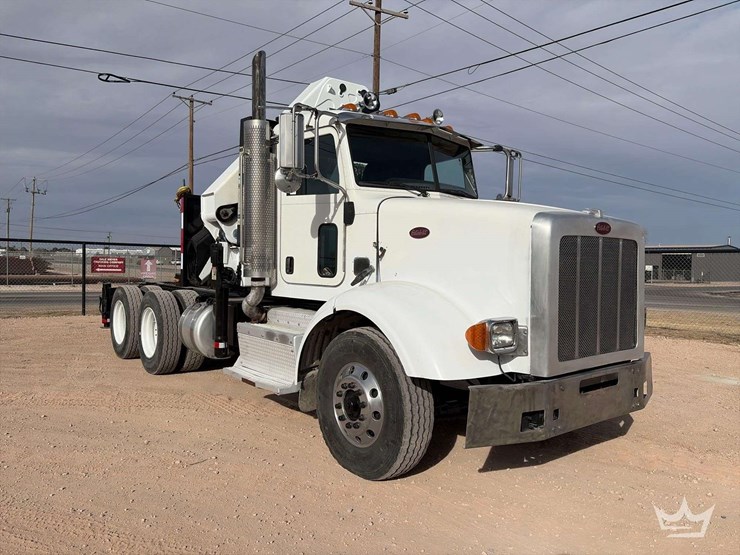 2013-peterbilt-365-image-2