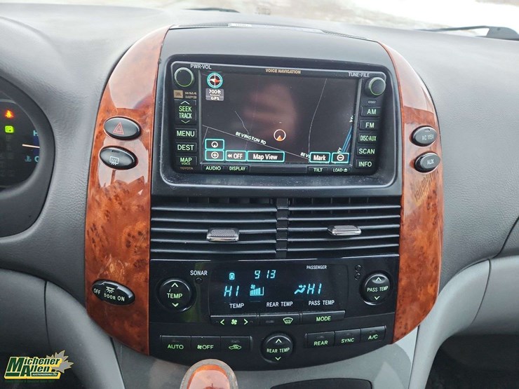 2009-toyota-sienna-image-22