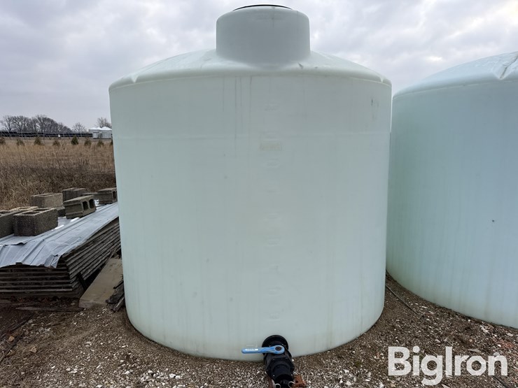 norwesco-2,500-gal-liquid-storage-tank-image-2