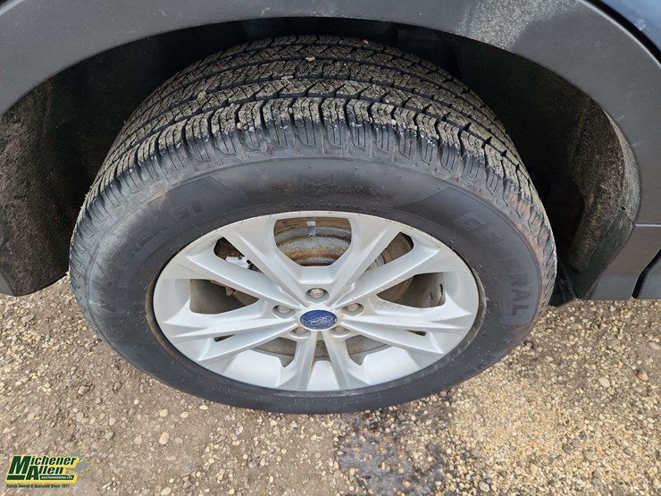 2018-ford-escape-se-image-12