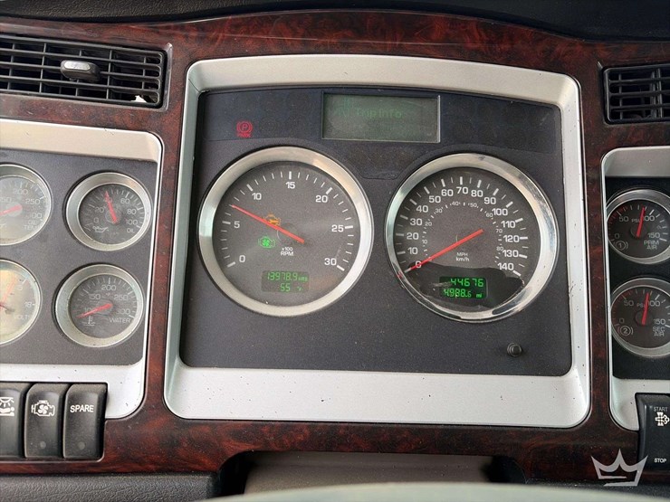 2012-kenworth-t800-image-19