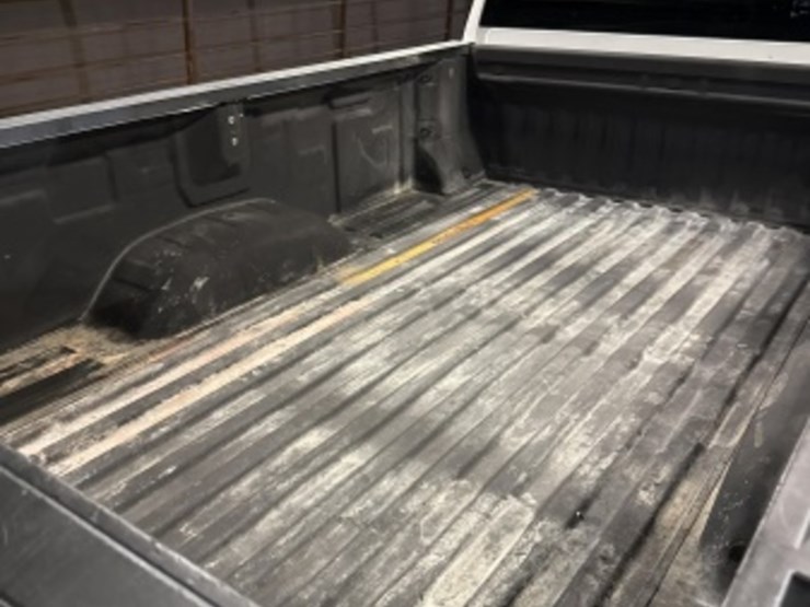 2020-chevrolet-silverado-3500hd-image-11