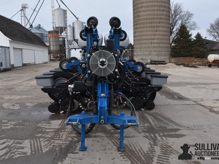 2023-kinze-4905-image-2